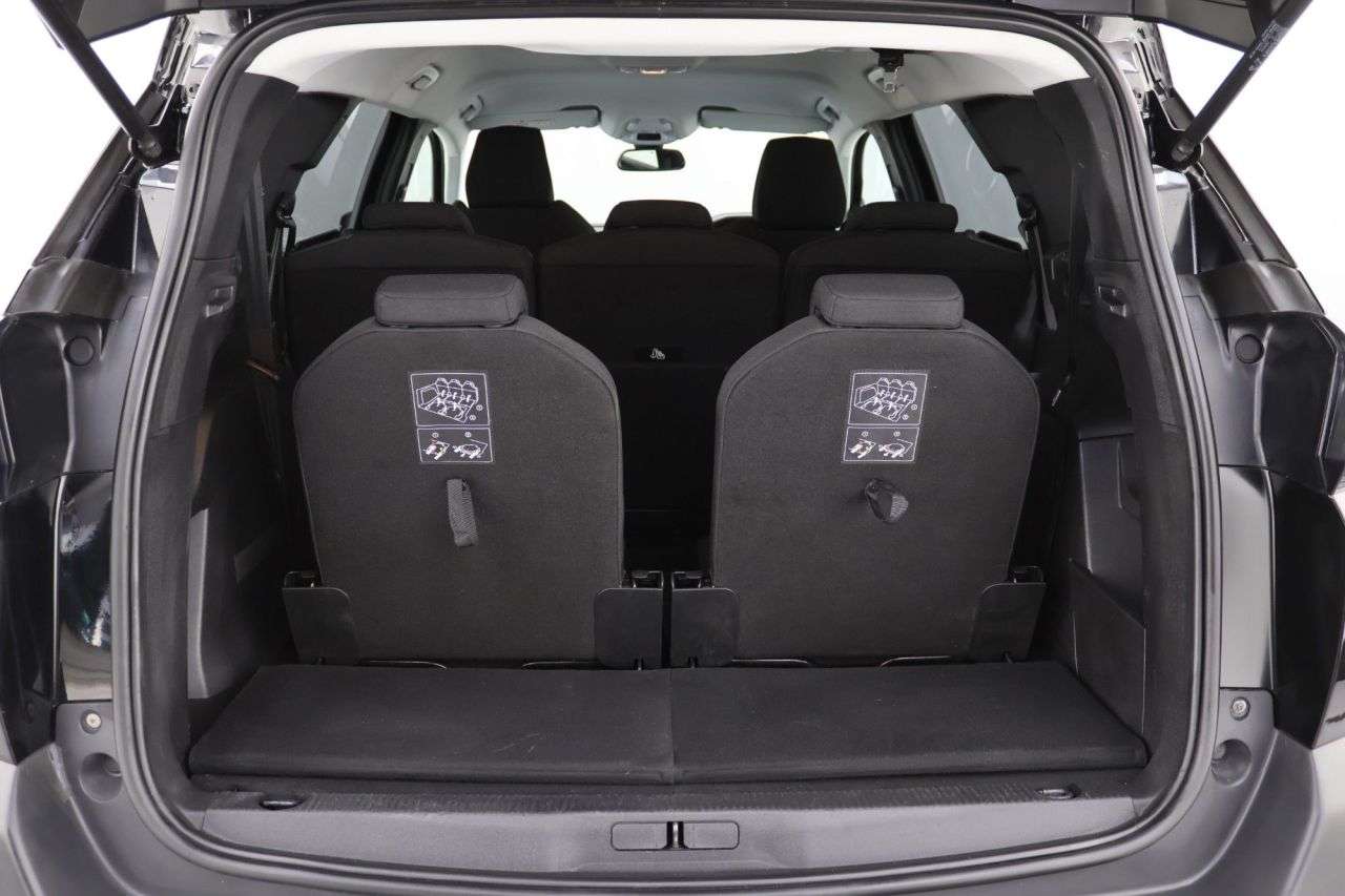 2023 PEUGEOT 5008 2023 PEUGEOT 5008
