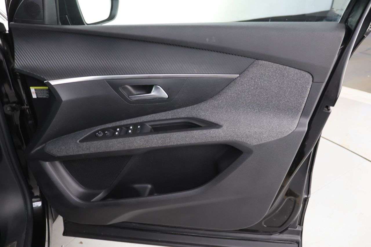 2023 PEUGEOT 5008 2023 PEUGEOT 5008