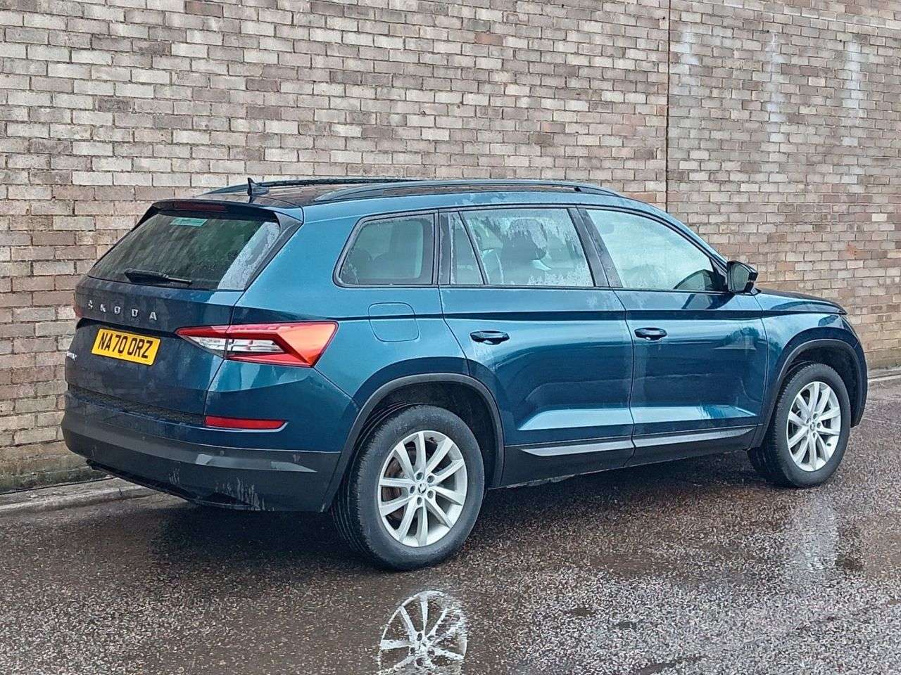 A 2020 SKODA KODIAQ 1.5 TSI ACT SE SUV 5dr Petrol Manual Euro 6 (s/s) (7 Seat) (150 ps) A 2020 SKODA KODIAQ 1.5 TSI ACT SE SUV 5dr Petrol Manual Euro 6 (s/s) (7 Seat) (150 ps)