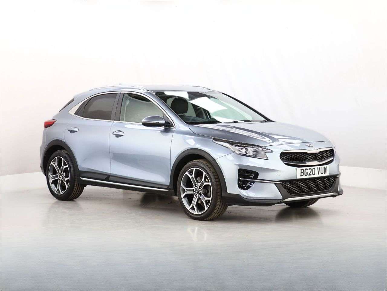 A 2020 KIA XCEED 1.4 T-GDi 3 SUV 5dr Petrol DCT Euro 6 (s/s) (138 bhp) A 2020 KIA XCEED 1.4 T-GDi 3 SUV 5dr Petrol DCT Euro 6 (s/s) (138 bhp)