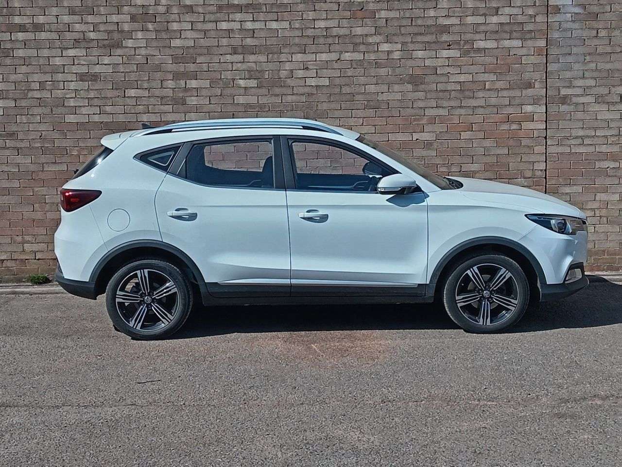 A 2020 MG MG ZS 1.5 VTi-TECH Exclusive SUV 5dr Petrol Manual Euro 6 (s/s) (106 ps) A 2020 MG MG ZS 1.5 VTi-TECH Exclusive SUV 5dr Petrol Manual Euro 6 (s/s) (106 ps)