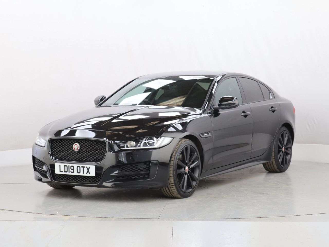 2019 JAGUAR XE 2019 JAGUAR XE