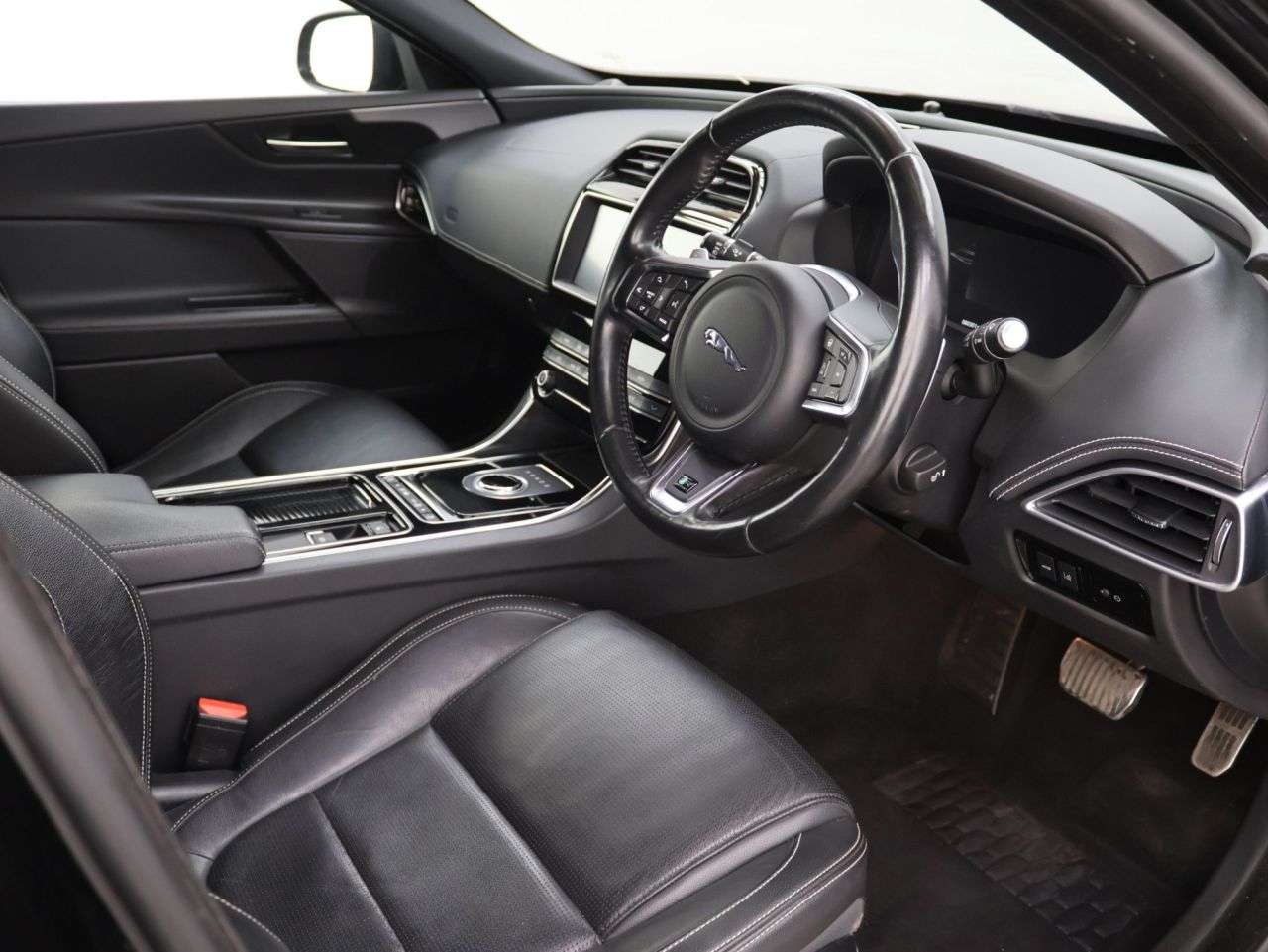 2019 JAGUAR XE 2019 JAGUAR XE