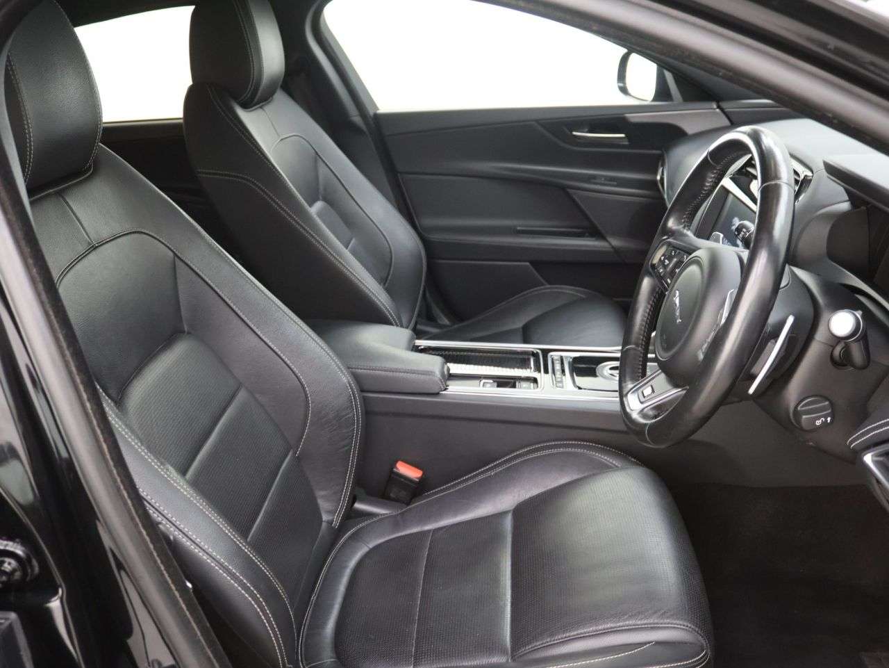 2019 JAGUAR XE 2019 JAGUAR XE