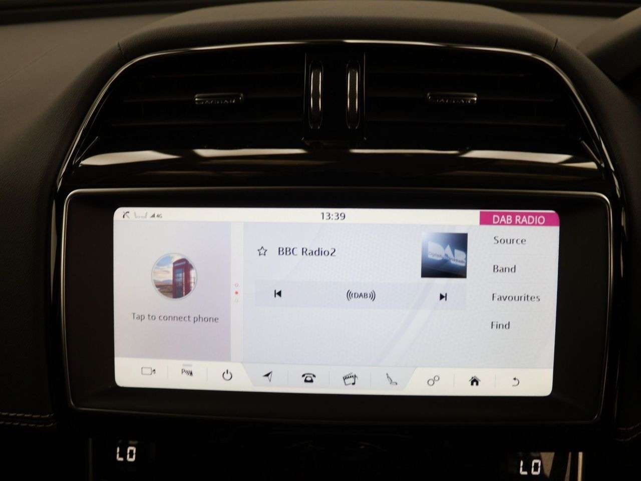 2019 JAGUAR XE 2019 JAGUAR XE