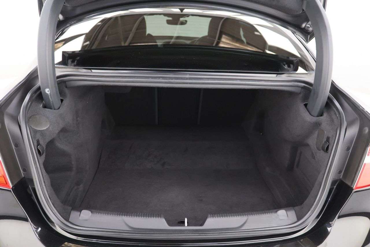 2019 JAGUAR XE 2019 JAGUAR XE