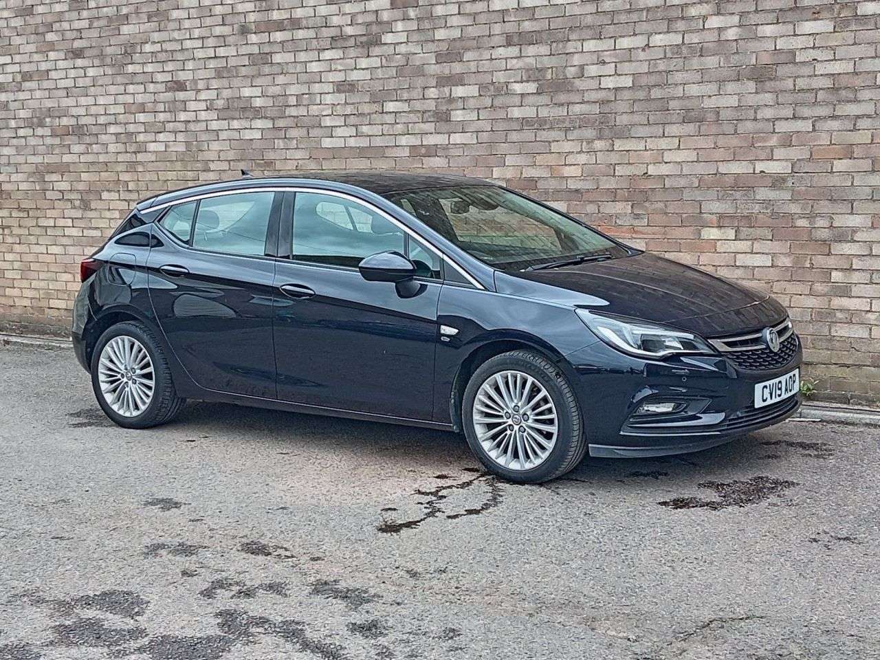 A 2019 VAUXHALL ASTRA 1.4i Turbo GPF Elite Nav Hatchback 5dr Petrol Auto Euro 6 (s/s) (150 ps) A 2019 VAUXHALL ASTRA 1.4i Turbo GPF Elite Nav Hatchback 5dr Petrol Auto Euro 6 (s/s) (150 ps)