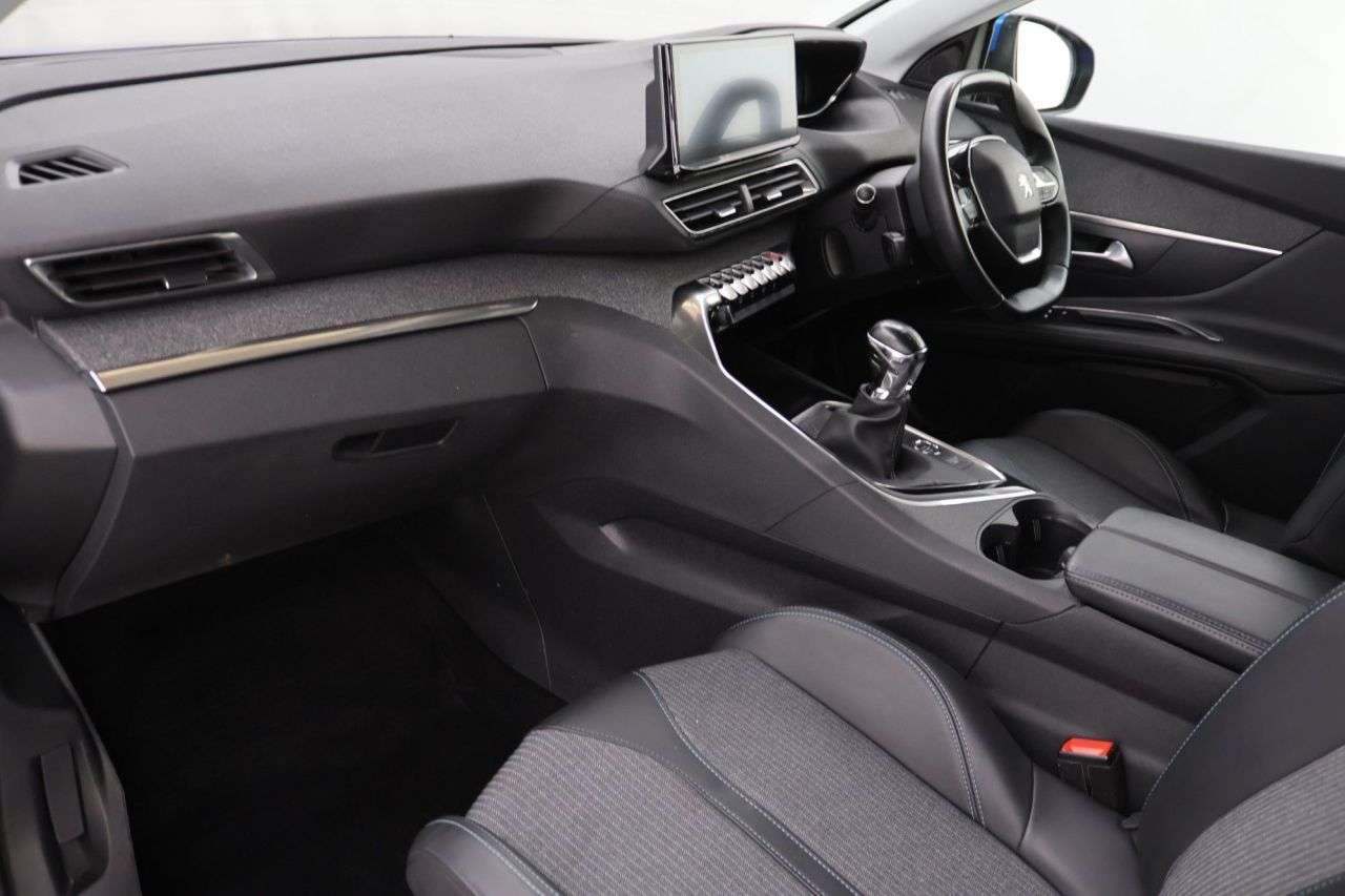 2021 PEUGEOT 3008 2021 PEUGEOT 3008