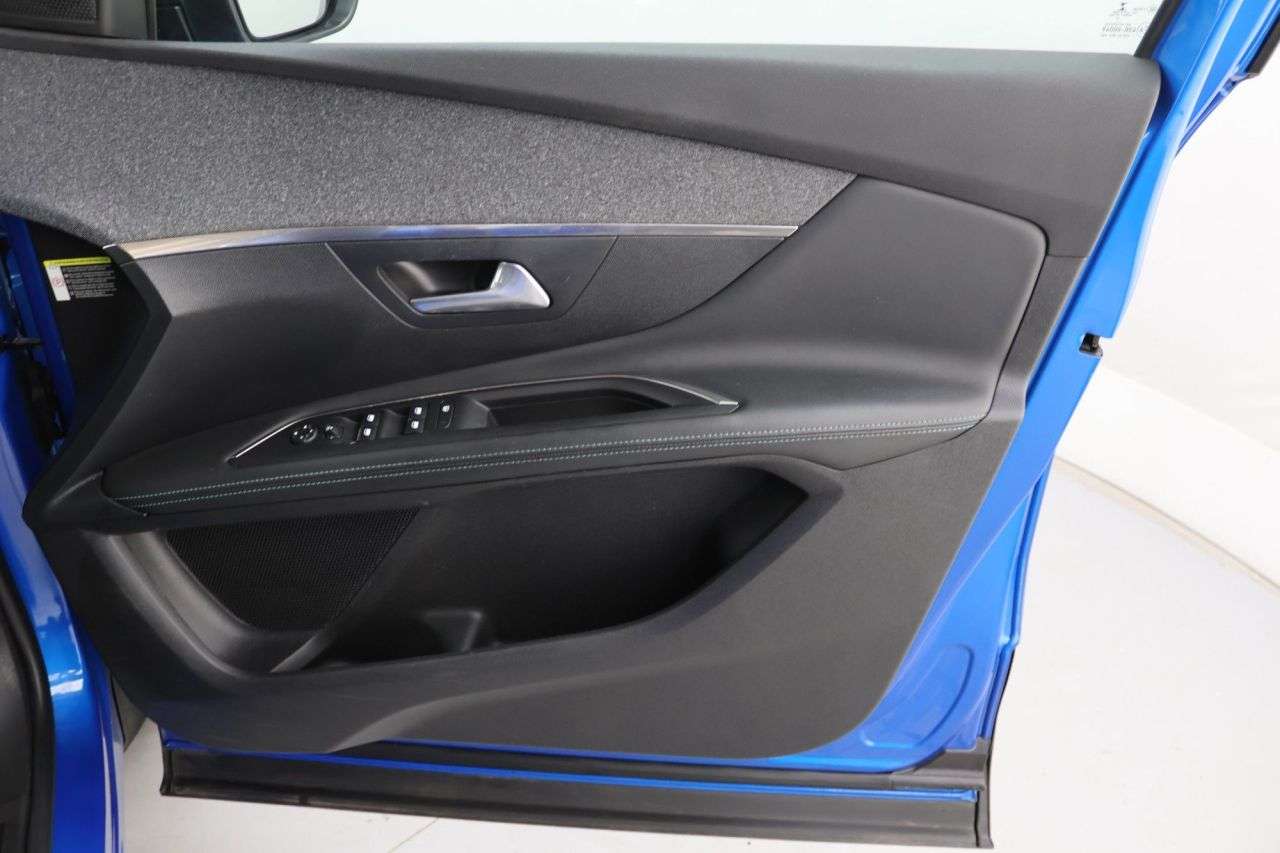 2021 PEUGEOT 3008 2021 PEUGEOT 3008