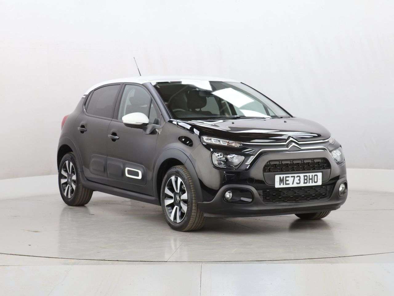 A 2024 CITROEN C3 1.2 PureTech PLUS Hatchback 5dr Petrol EAT6 Euro 6 (s/s) (110 ps) A 2024 CITROEN C3 1.2 PureTech PLUS Hatchback 5dr Petrol EAT6 Euro 6 (s/s) (110 ps)