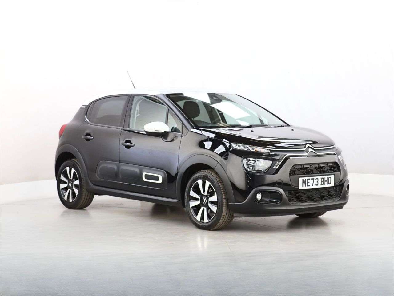 A 2024 CITROEN C3 1.2 PureTech PLUS Hatchback 5dr Petrol EAT6 Euro 6 (s/s) (110 ps) A 2024 CITROEN C3 1.2 PureTech PLUS Hatchback 5dr Petrol EAT6 Euro 6 (s/s) (110 ps)