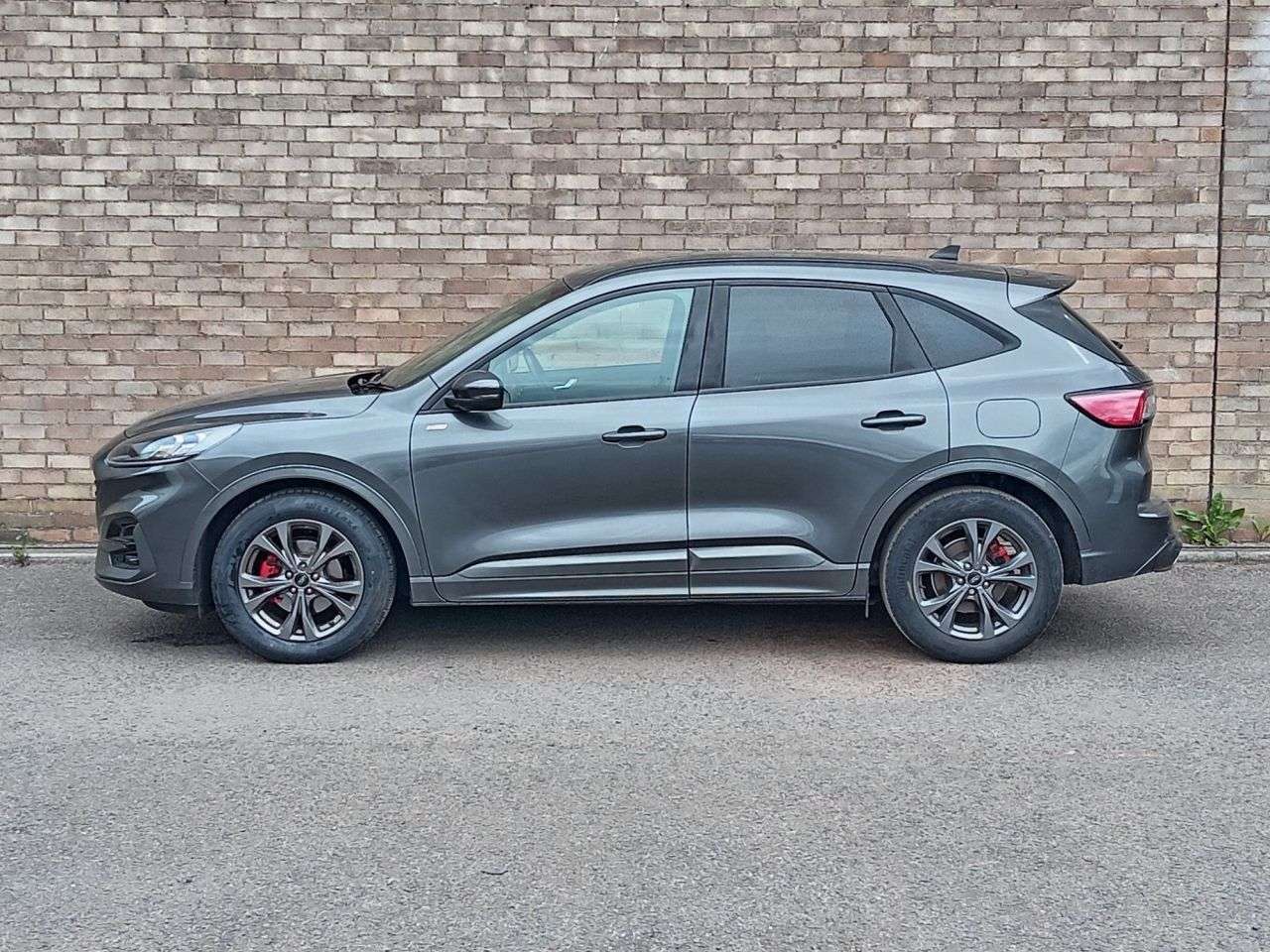 A 2023 FORD KUGA 2.5h Duratec ST-Line Edition SUV 5dr Petrol Hybrid CVT Euro 6 (s/s) (190 ps A 2023 FORD KUGA 2.5h Duratec ST-Line Edition SUV 5dr Petrol Hybrid CVT Euro 6 (s/s) (190 ps