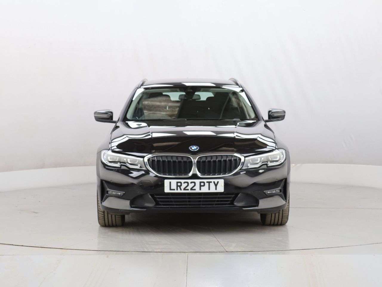 A 2022 BMW 3 SERIES 2.0 330e 12kWh SE Pro Touring 5dr Petrol Plug-in Hybrid Auto xDrive Euro 6 A 2022 BMW 3 SERIES 2.0 330e 12kWh SE Pro Touring 5dr Petrol Plug-in Hybrid Auto xDrive Euro 6