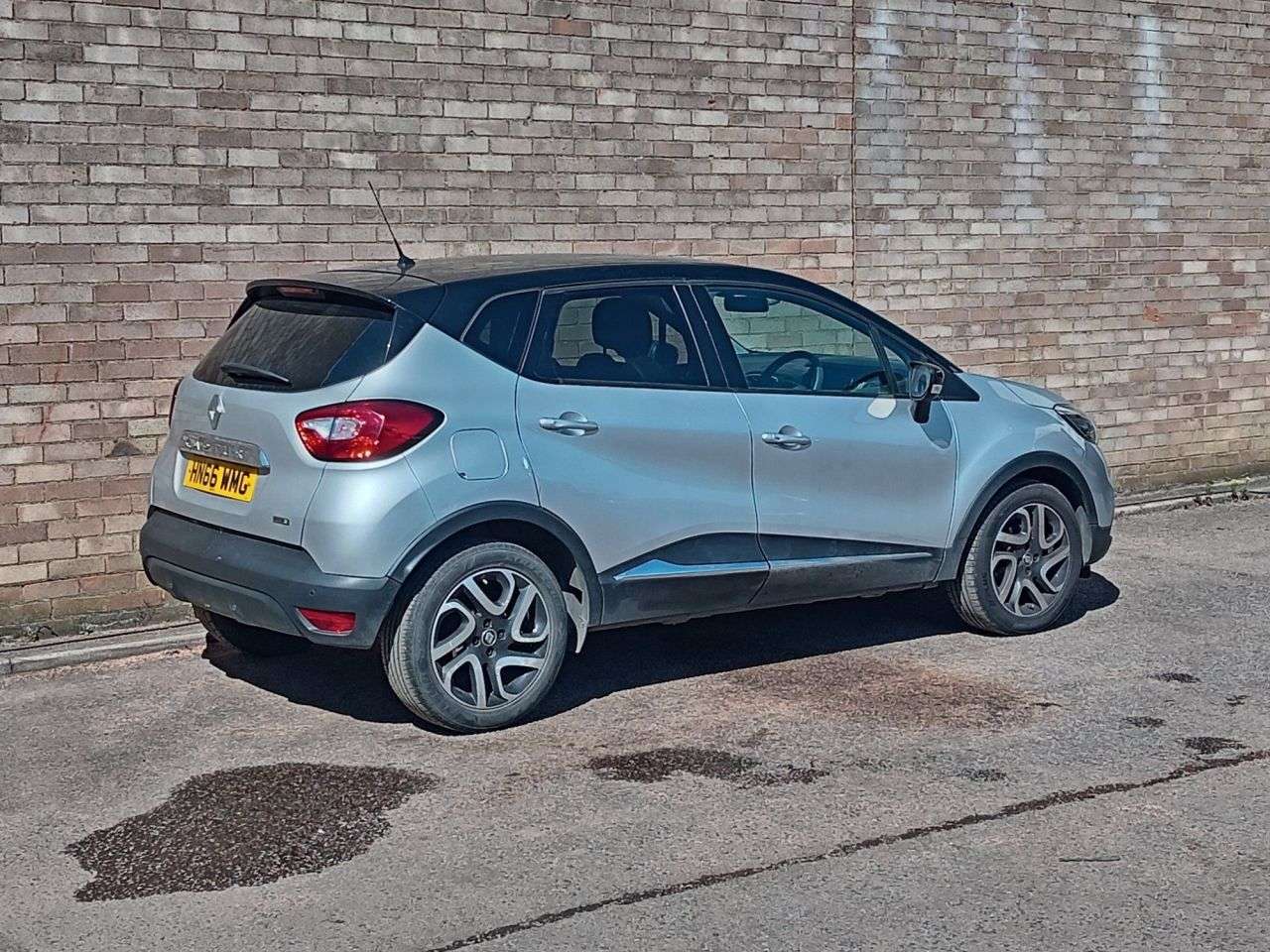 A 2016 RENAULT CAPTUR 1.5 dCi ENERGY Dynamique S Nav SUV 5dr Diesel Manual Euro 6 (s/s) (90 ps) A 2016 RENAULT CAPTUR 1.5 dCi ENERGY Dynamique S Nav SUV 5dr Diesel Manual Euro 6 (s/s) (90 ps)