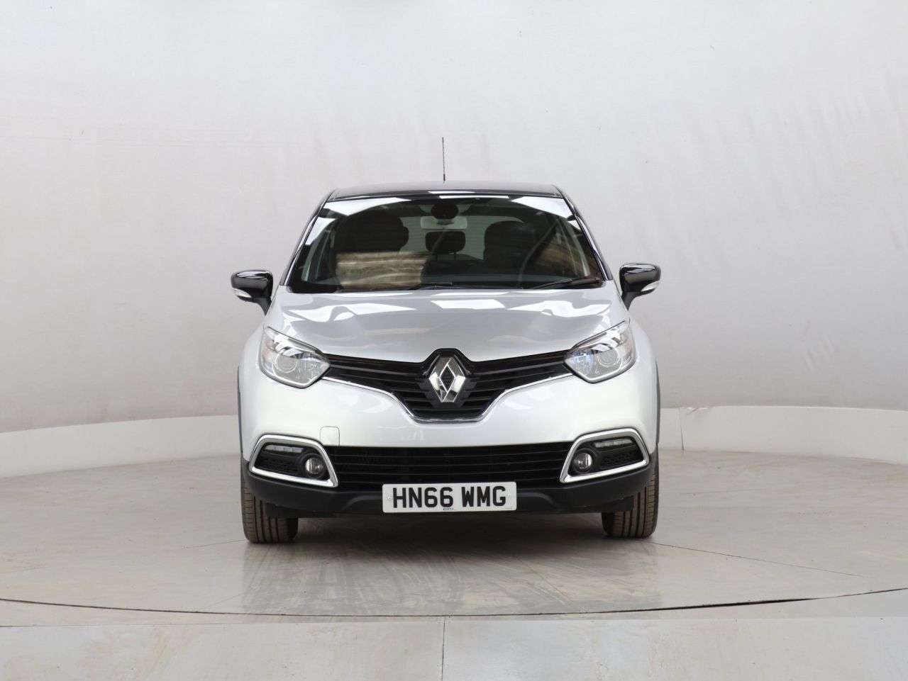 A 2016 RENAULT CAPTUR 1.5 dCi ENERGY Dynamique S Nav SUV 5dr Diesel Manual Euro 6 (s/s) (90 ps) A 2016 RENAULT CAPTUR 1.5 dCi ENERGY Dynamique S Nav SUV 5dr Diesel Manual Euro 6 (s/s) (90 ps)