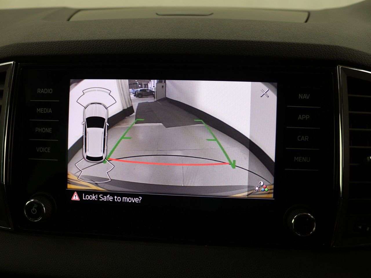 2021 SKODA KAROQ 2021 SKODA KAROQ