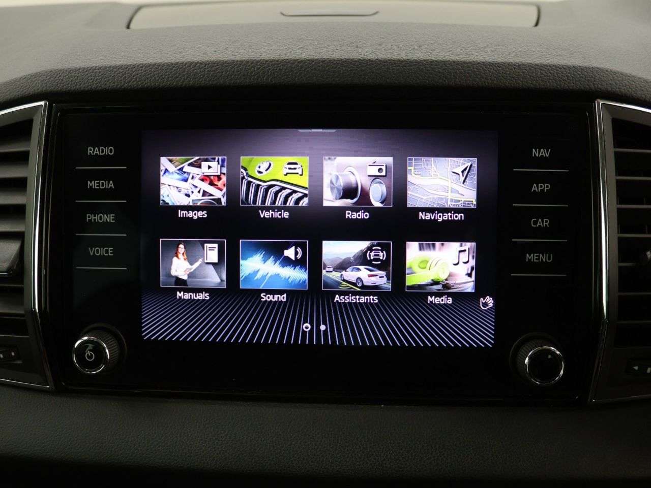 2021 SKODA KAROQ 2021 SKODA KAROQ