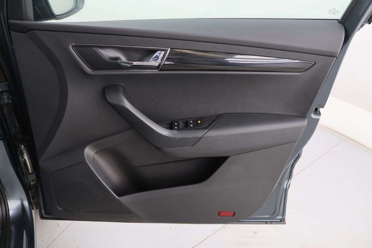 2021 SKODA KAROQ 2021 SKODA KAROQ