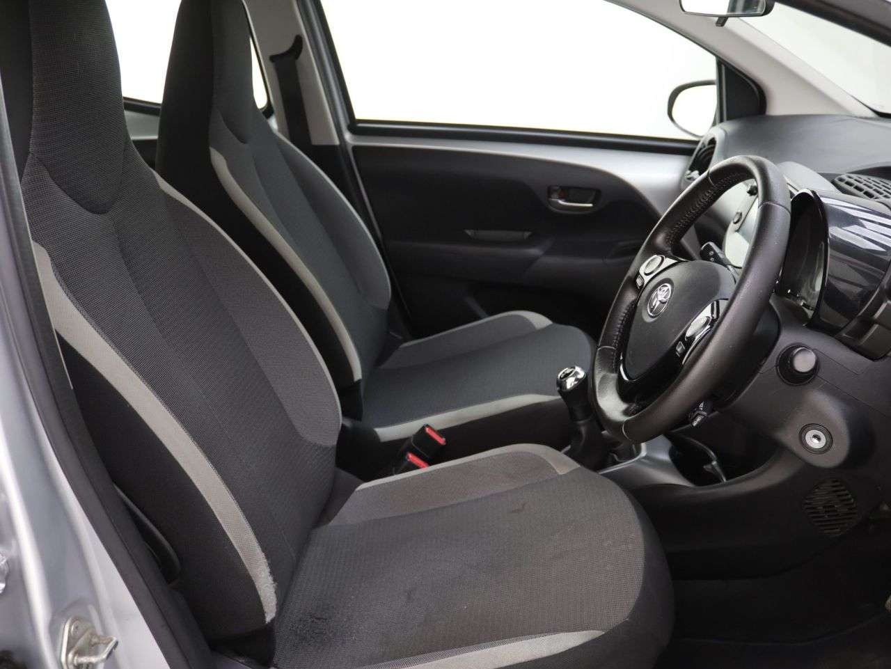 2021 TOYOTA AYGO 2021 TOYOTA AYGO
