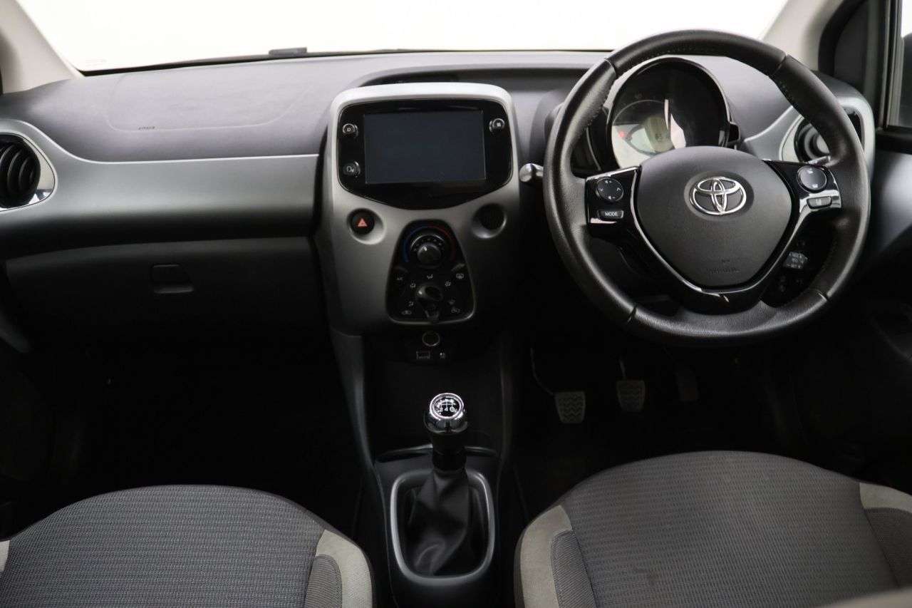2021 TOYOTA AYGO 2021 TOYOTA AYGO