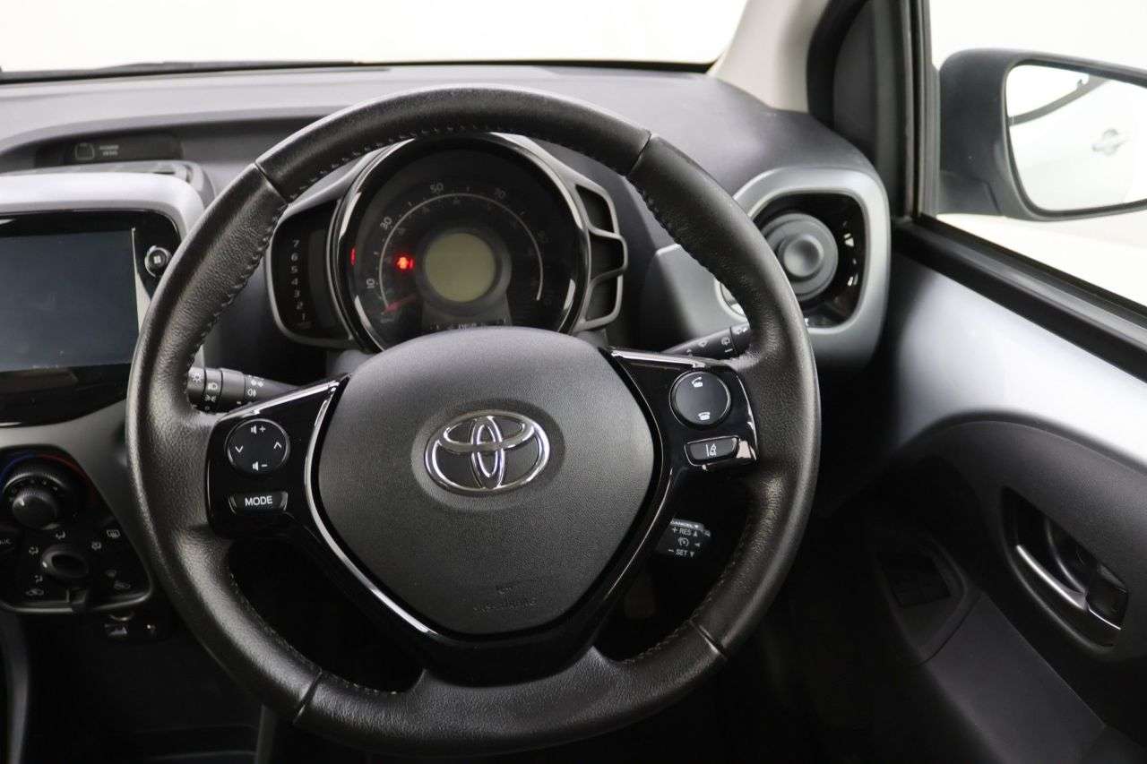 2021 TOYOTA AYGO 2021 TOYOTA AYGO