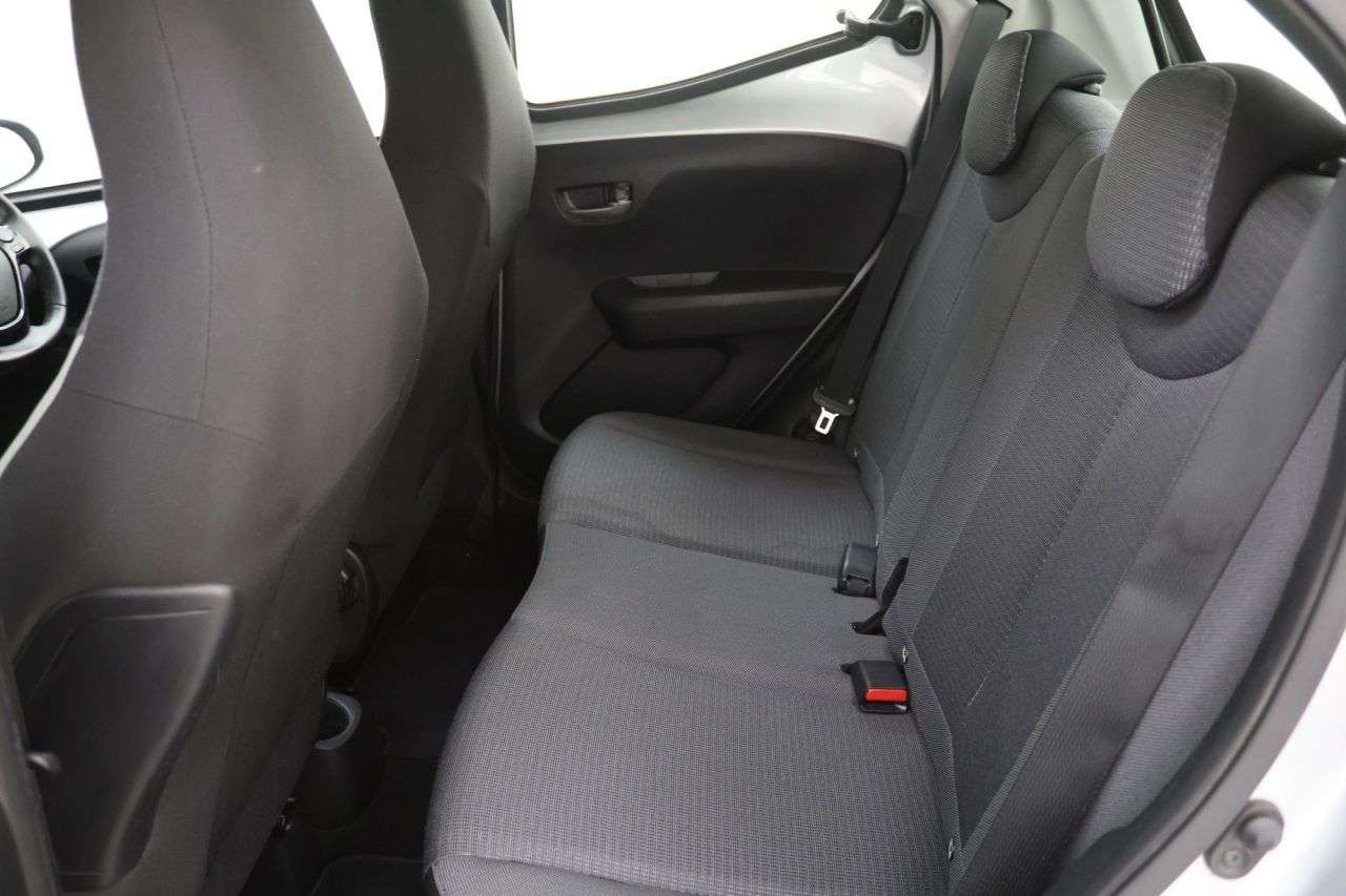 2021 TOYOTA AYGO 2021 TOYOTA AYGO