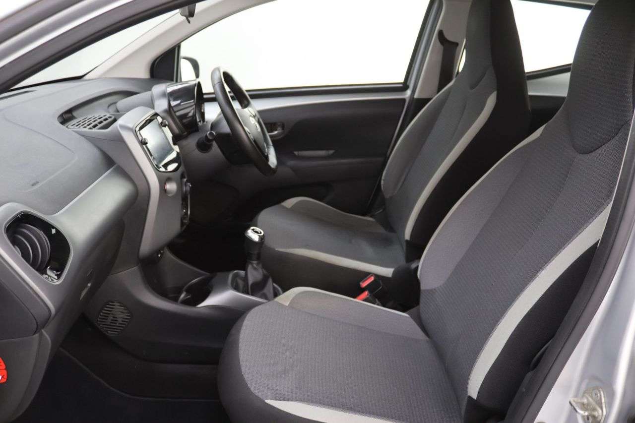 2021 TOYOTA AYGO 2021 TOYOTA AYGO
