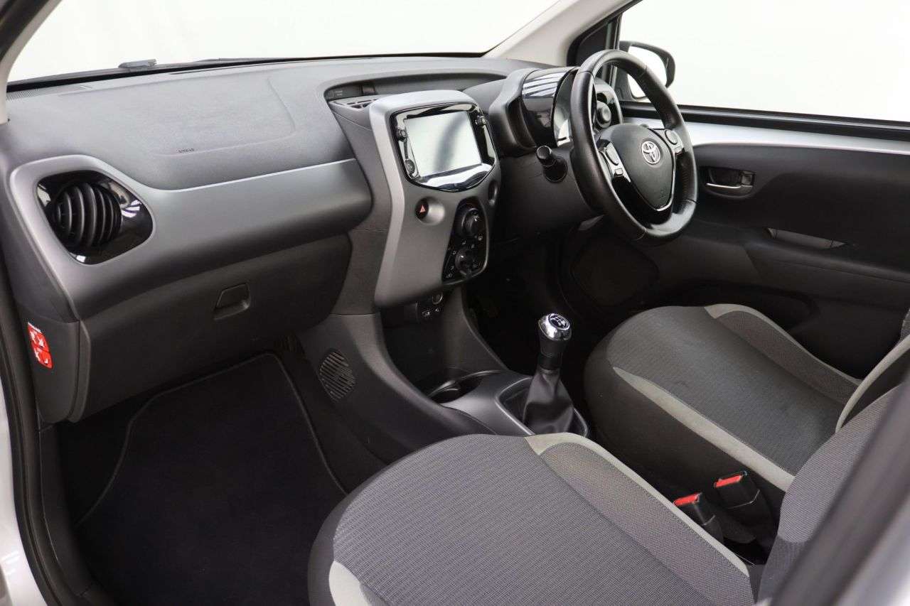 2021 TOYOTA AYGO 2021 TOYOTA AYGO