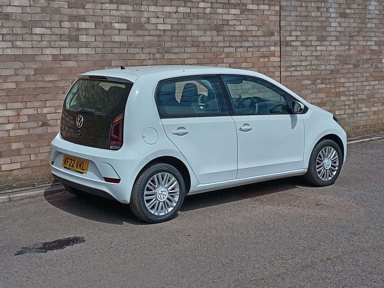 A 2022 VOLKSWAGEN UP! 1.0 up! Hatchback 5dr Petrol Manual Euro 6 (s/s) (65 ps) A 2022 VOLKSWAGEN UP! 1.0 up! Hatchback 5dr Petrol Manual Euro 6 (s/s) (65 ps)