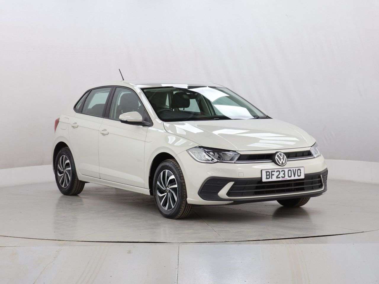 A 2023 VOLKSWAGEN POLO 1.0 EVO Life Hatchback 5dr Petrol Manual Euro 6 (s/s) (80 ps) A 2023 VOLKSWAGEN POLO 1.0 EVO Life Hatchback 5dr Petrol Manual Euro 6 (s/s) (80 ps)