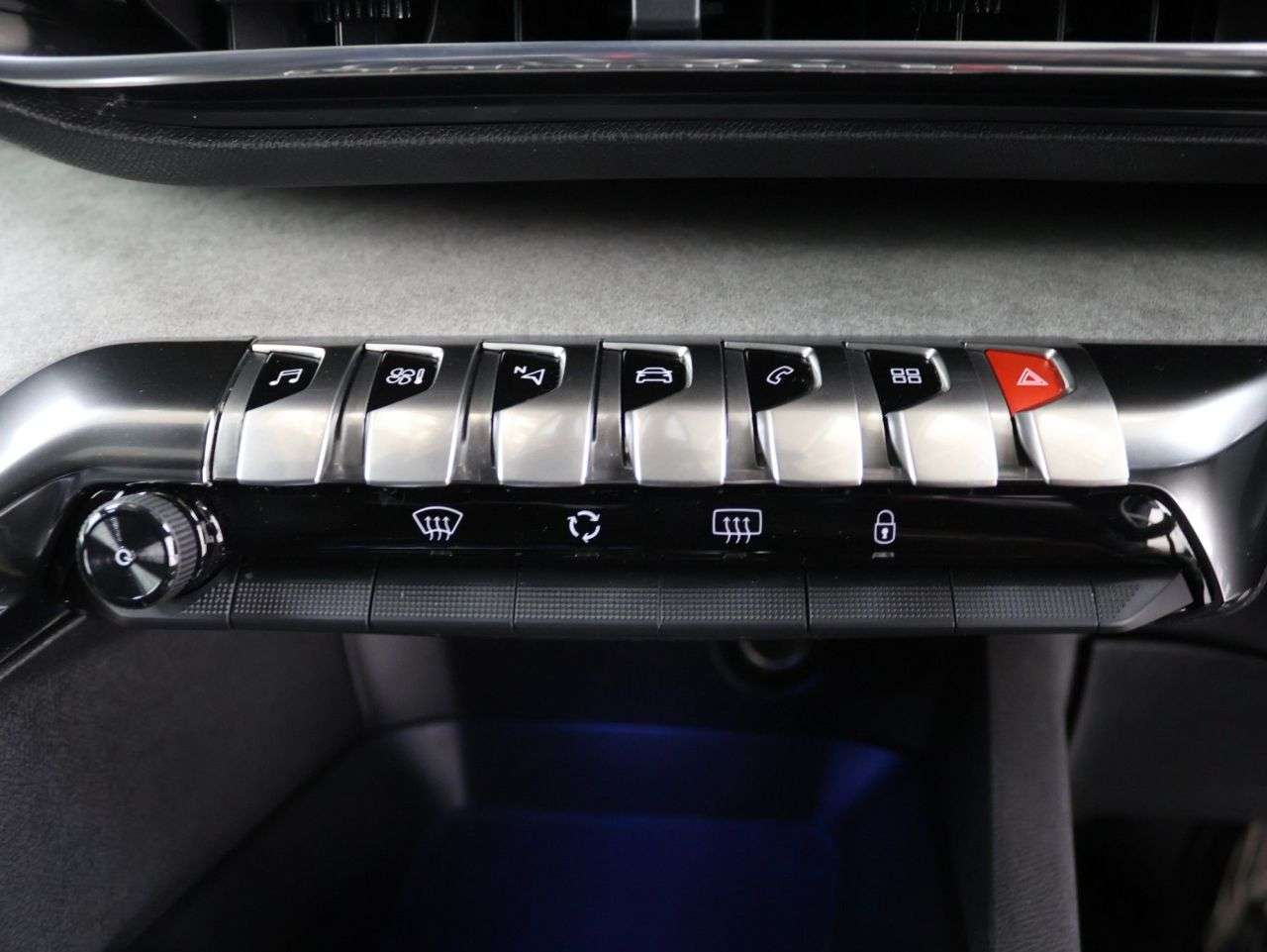 2021 PEUGEOT 3008 2021 PEUGEOT 3008