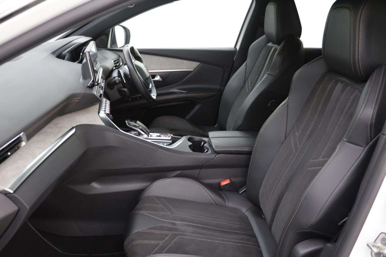 2021 PEUGEOT 3008 2021 PEUGEOT 3008