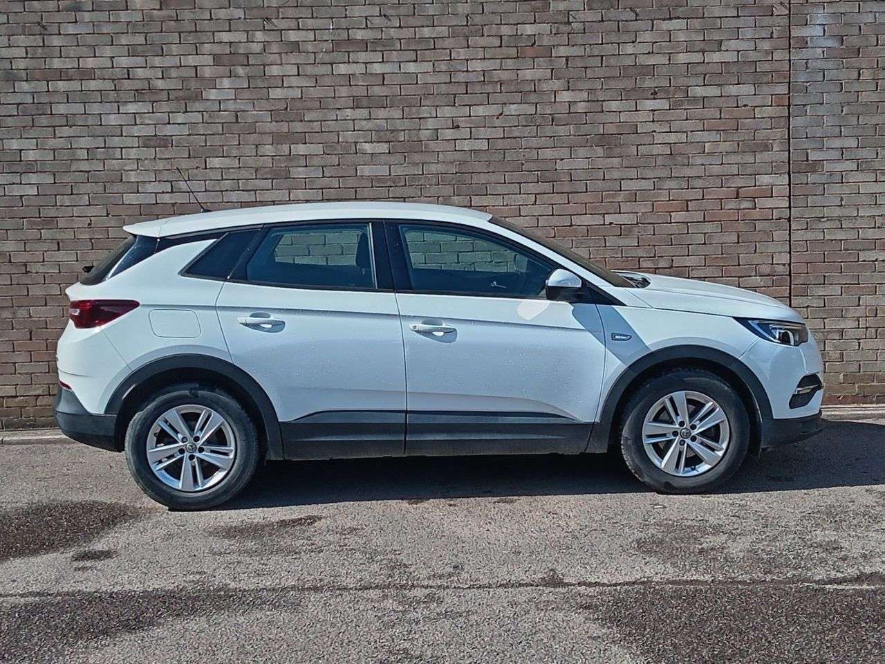 A 2019 VAUXHALL GRANDLAND X 1.2 Turbo GPF SE SUV 5dr Petrol Manual Euro 6 (s/s) (130 ps) A 2019 VAUXHALL GRANDLAND X 1.2 Turbo GPF SE SUV 5dr Petrol Manual Euro 6 (s/s) (130 ps)