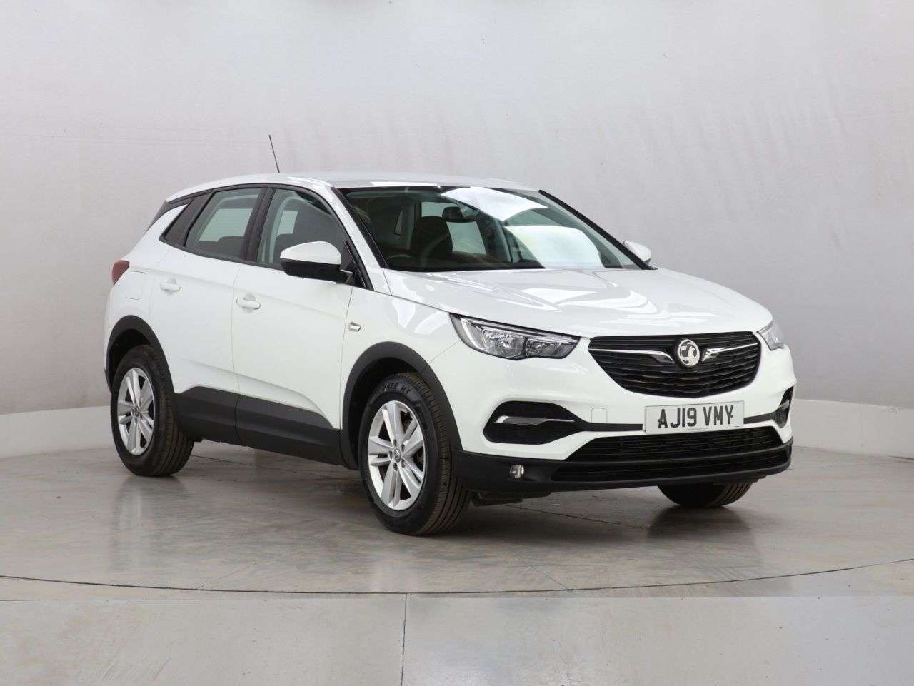 A 2019 VAUXHALL GRANDLAND X 1.2 Turbo GPF SE SUV 5dr Petrol Manual Euro 6 (s/s) (130 ps) A 2019 VAUXHALL GRANDLAND X 1.2 Turbo GPF SE SUV 5dr Petrol Manual Euro 6 (s/s) (130 ps)