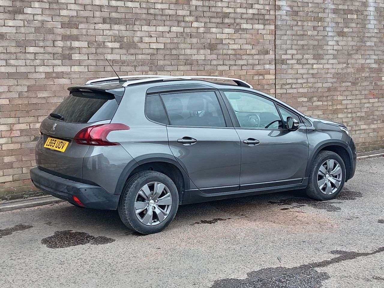 A 2019 PEUGEOT 2008 1.2 PureTech Signature SUV 5dr Petrol Manual Euro 6 (s/s) (110 ps) A 2019 PEUGEOT 2008 1.2 PureTech Signature SUV 5dr Petrol Manual Euro 6 (s/s) (110 ps)