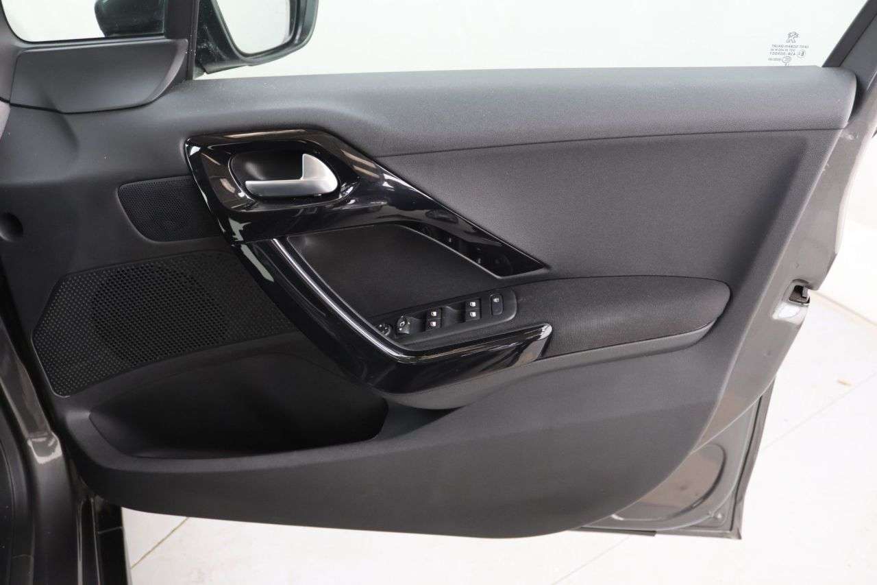 2019 PEUGEOT 2008 2019 PEUGEOT 2008