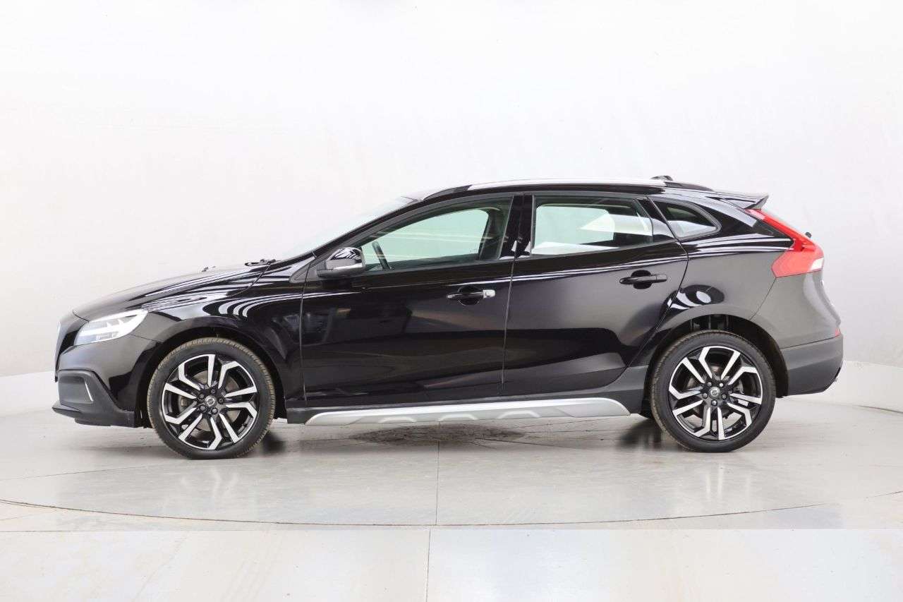 2018 VOLVO V40 CROSS COUNTRY 2018 VOLVO V40 CROSS COUNTRY