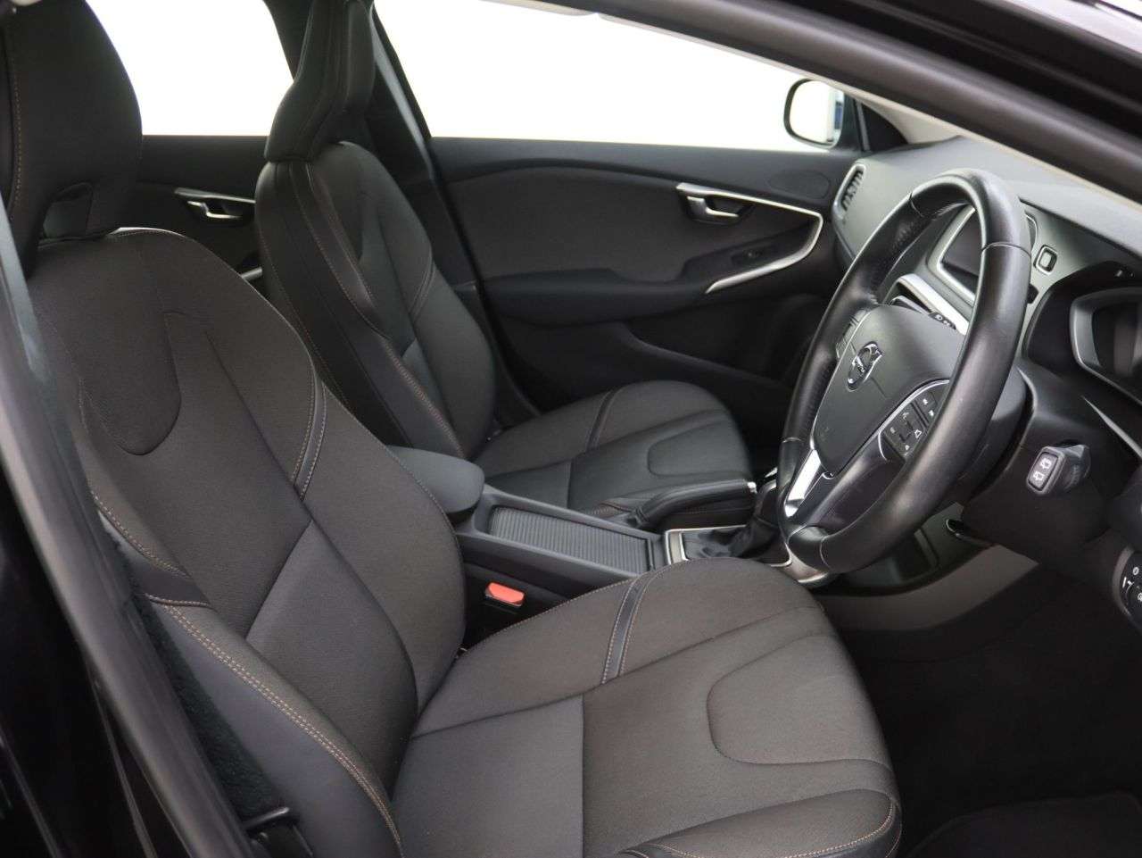 2018 VOLVO V40 CROSS COUNTRY 2018 VOLVO V40 CROSS COUNTRY
