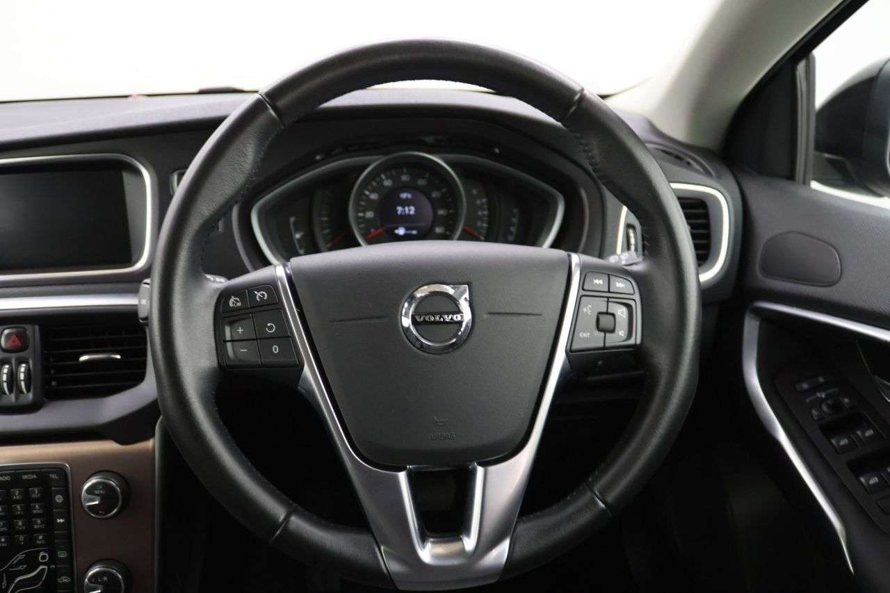 2018 VOLVO V40 CROSS COUNTRY 2018 VOLVO V40 CROSS COUNTRY