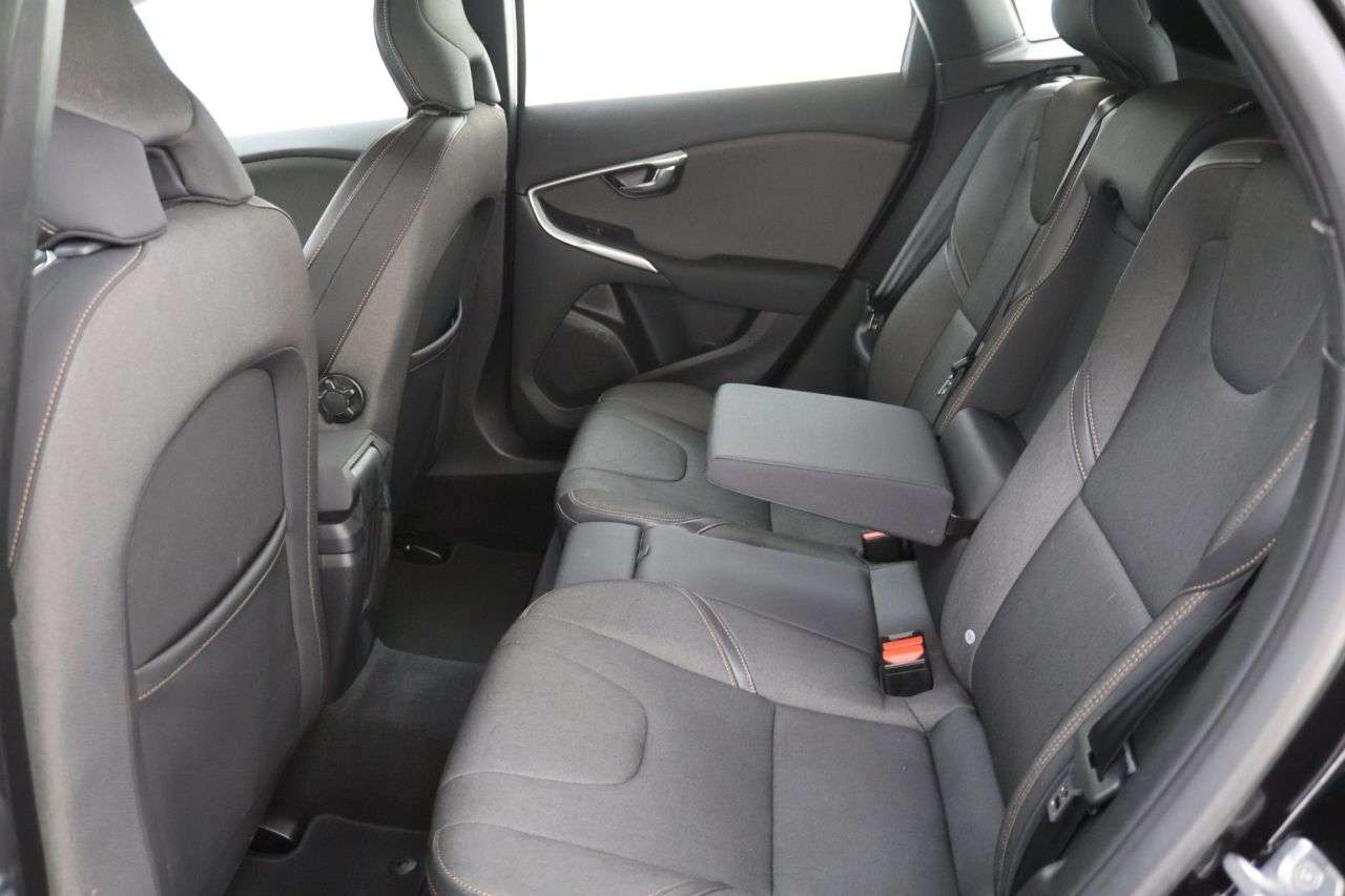 2018 VOLVO V40 CROSS COUNTRY 2018 VOLVO V40 CROSS COUNTRY