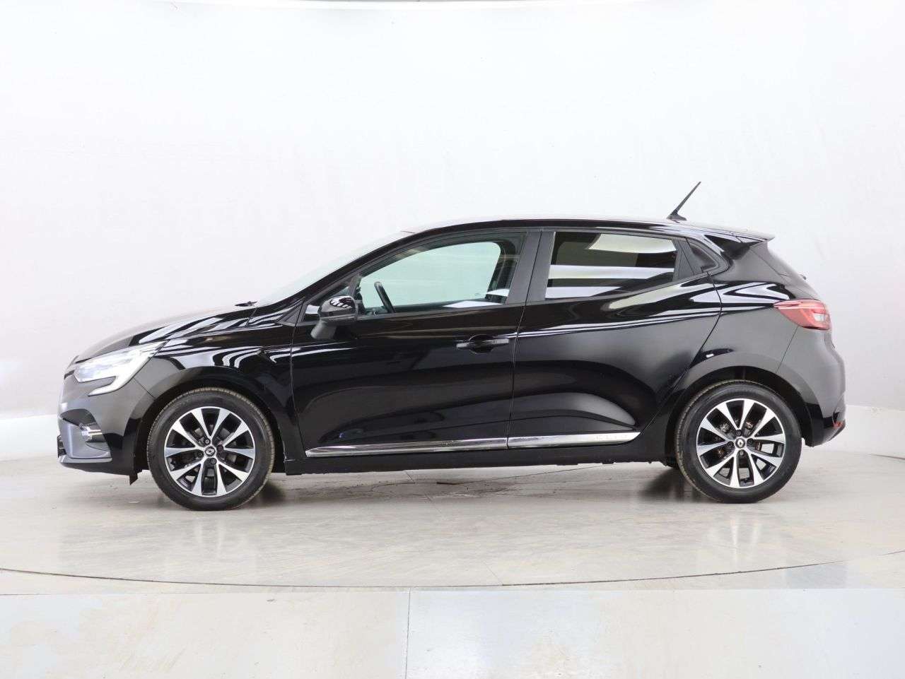 2019 RENAULT CLIO 2019 RENAULT CLIO