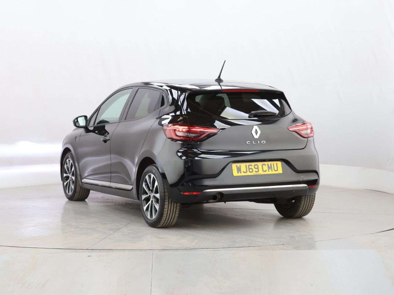 2019 RENAULT CLIO 2019 RENAULT CLIO
