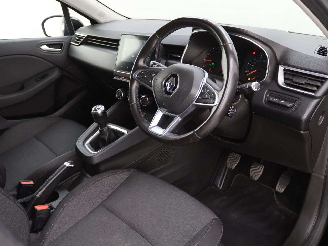 2019 RENAULT CLIO 2019 RENAULT CLIO