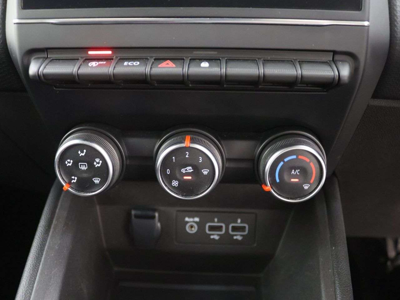 2019 RENAULT CLIO 2019 RENAULT CLIO