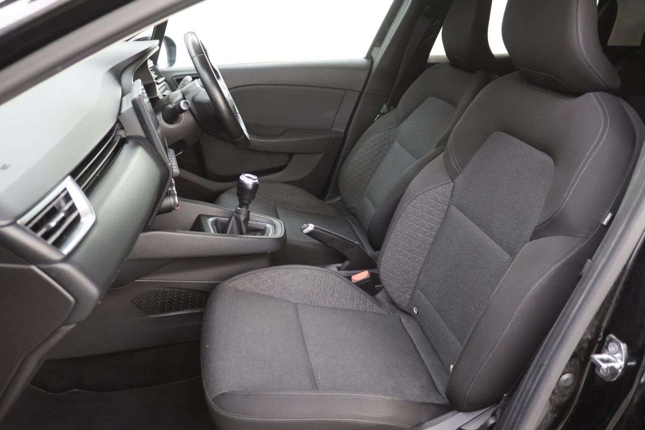 2019 RENAULT CLIO 2019 RENAULT CLIO