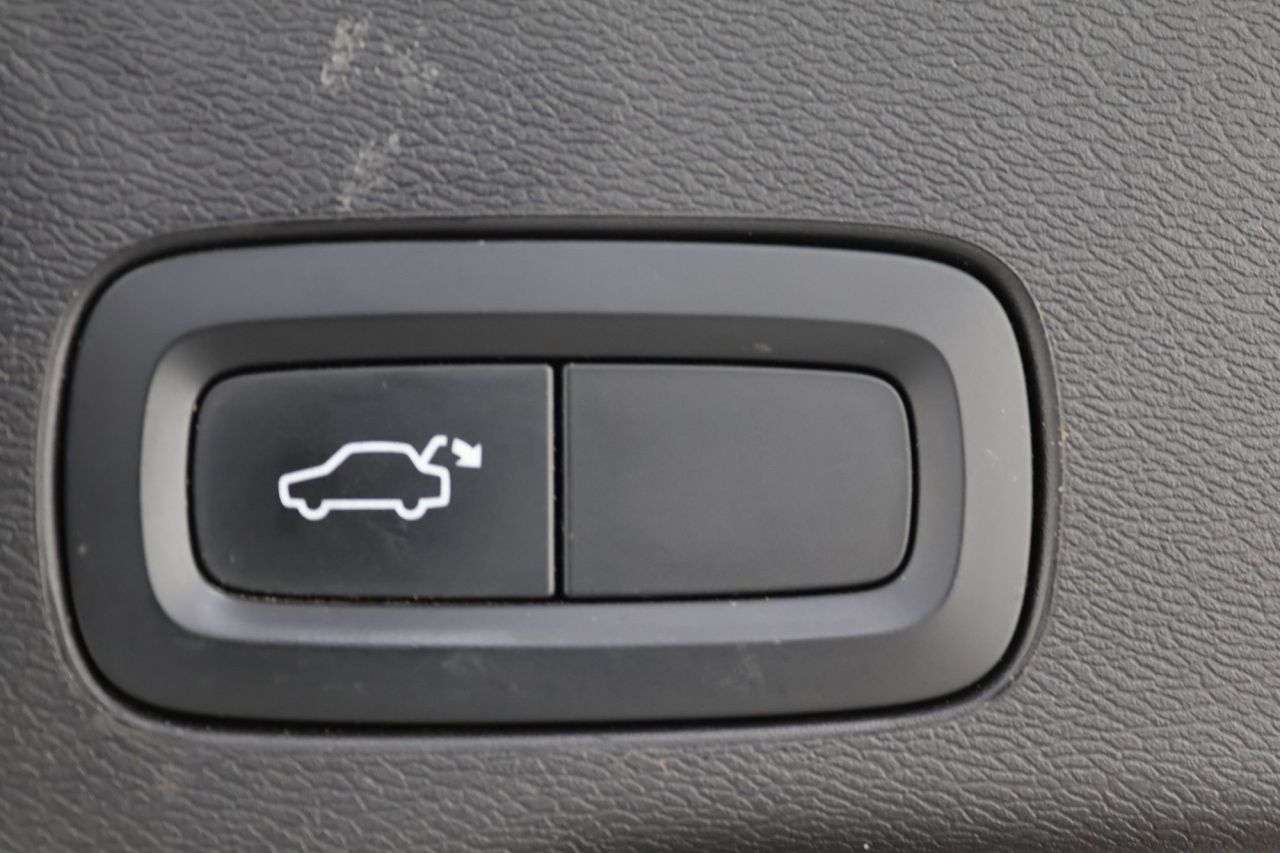 2020 VOLVO XC60 2020 VOLVO XC60
