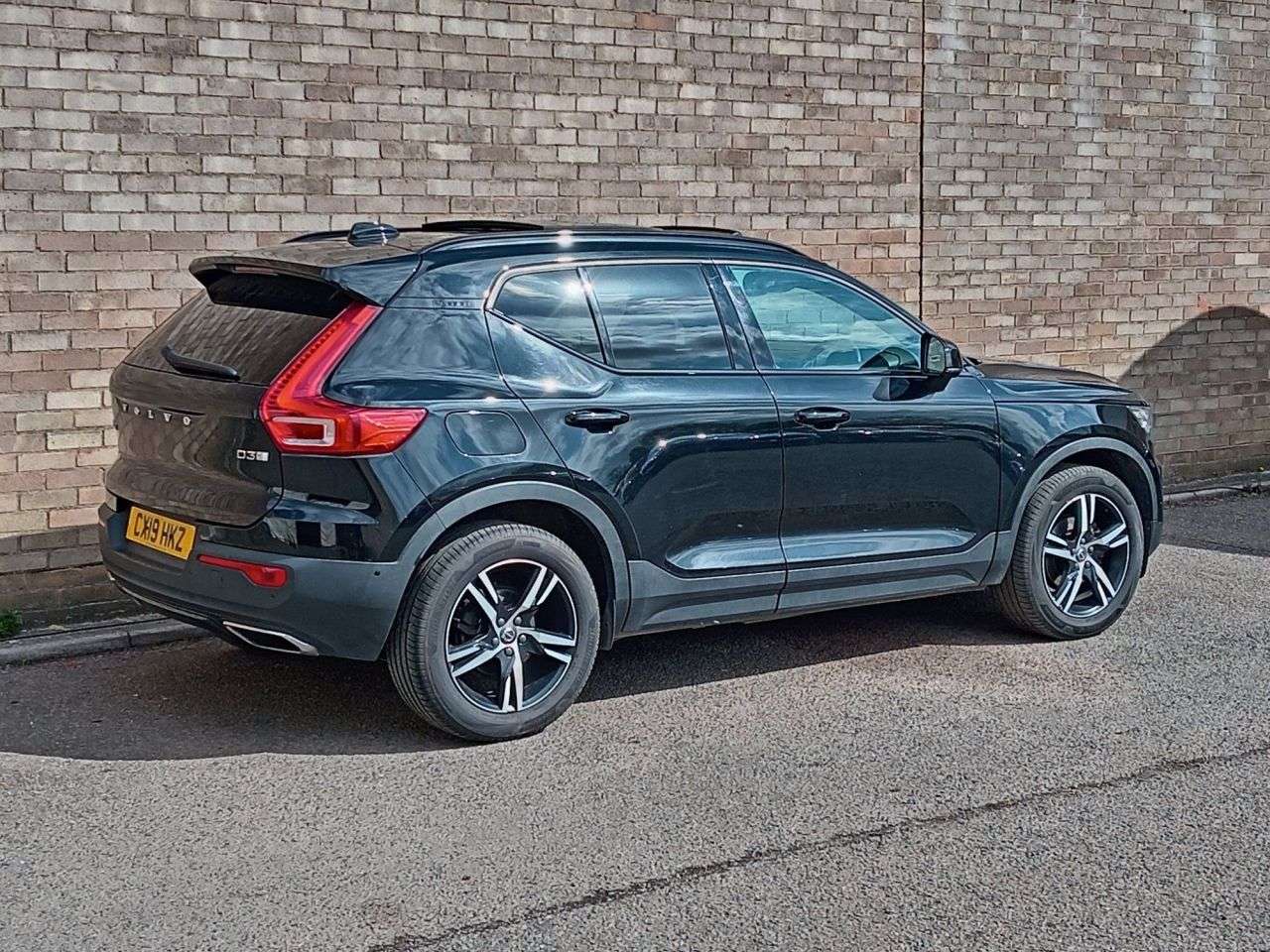 2019 VOLVO XC40 2019 VOLVO XC40