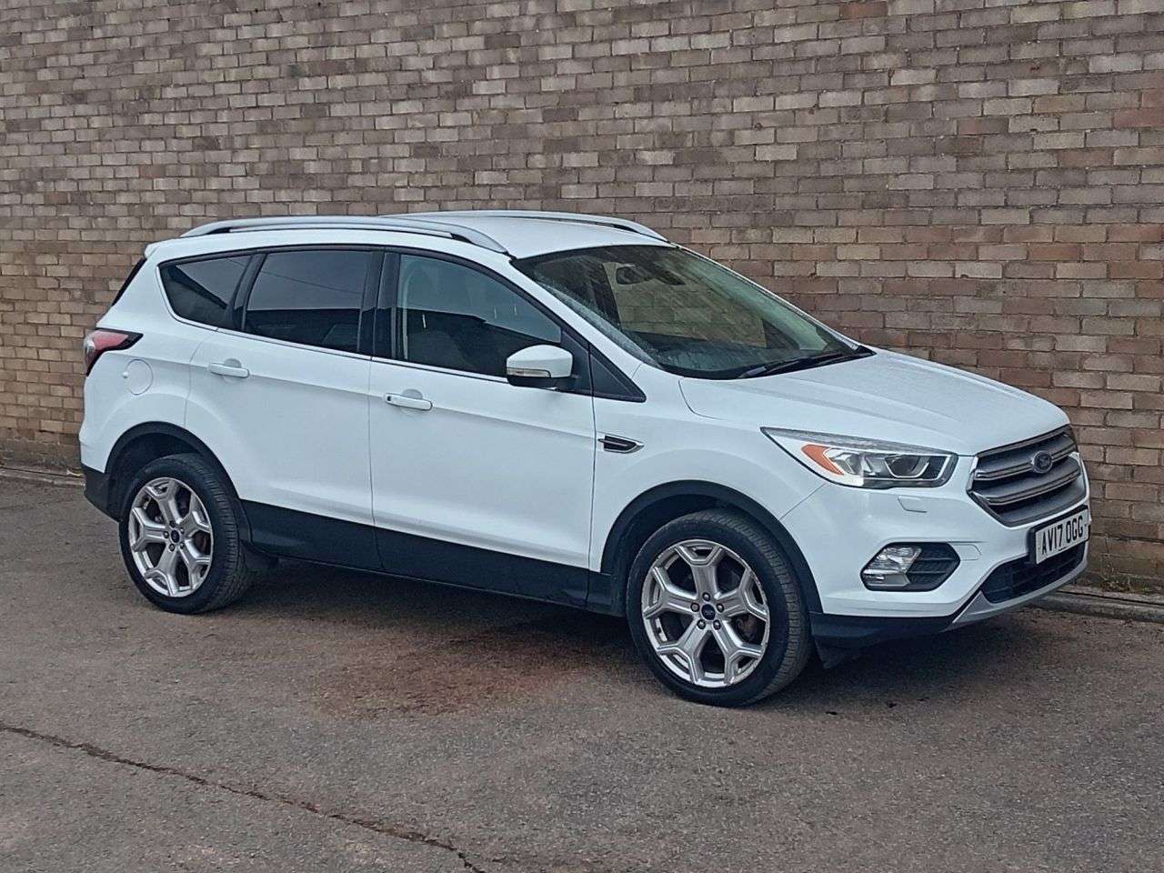 A 2017 FORD KUGA 1.5 TDCi Titanium SUV 5dr Diesel Manual Euro 6 (s/s) (120 ps) A 2017 FORD KUGA 1.5 TDCi Titanium SUV 5dr Diesel Manual Euro 6 (s/s) (120 ps)