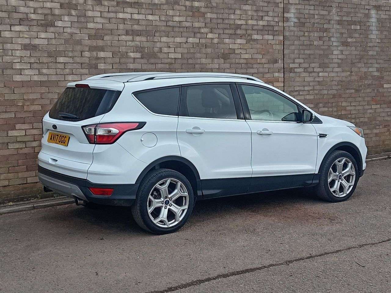 A 2017 FORD KUGA 1.5 TDCi Titanium SUV 5dr Diesel Manual Euro 6 (s/s) (120 ps) A 2017 FORD KUGA 1.5 TDCi Titanium SUV 5dr Diesel Manual Euro 6 (s/s) (120 ps)