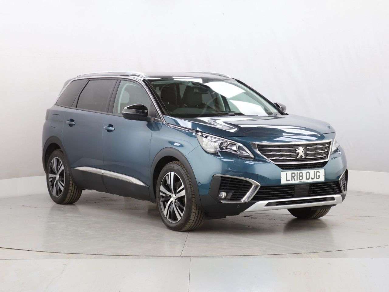 A 2018 PEUGEOT 5008 1.6 BlueHDi Allure SUV 5dr Diesel Manual Euro 6 (s/s) (120 ps) A 2018 PEUGEOT 5008 1.6 BlueHDi Allure SUV 5dr Diesel Manual Euro 6 (s/s) (120 ps)